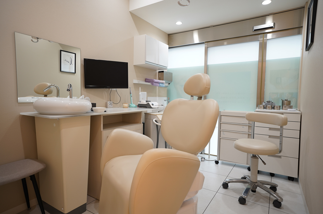 三鷹の歯医者｜三鷹ヒロ歯科クリニック｜武蔵境や吉祥寺からも通いやすい三鷹駅３分の歯科医院｜医院写真2